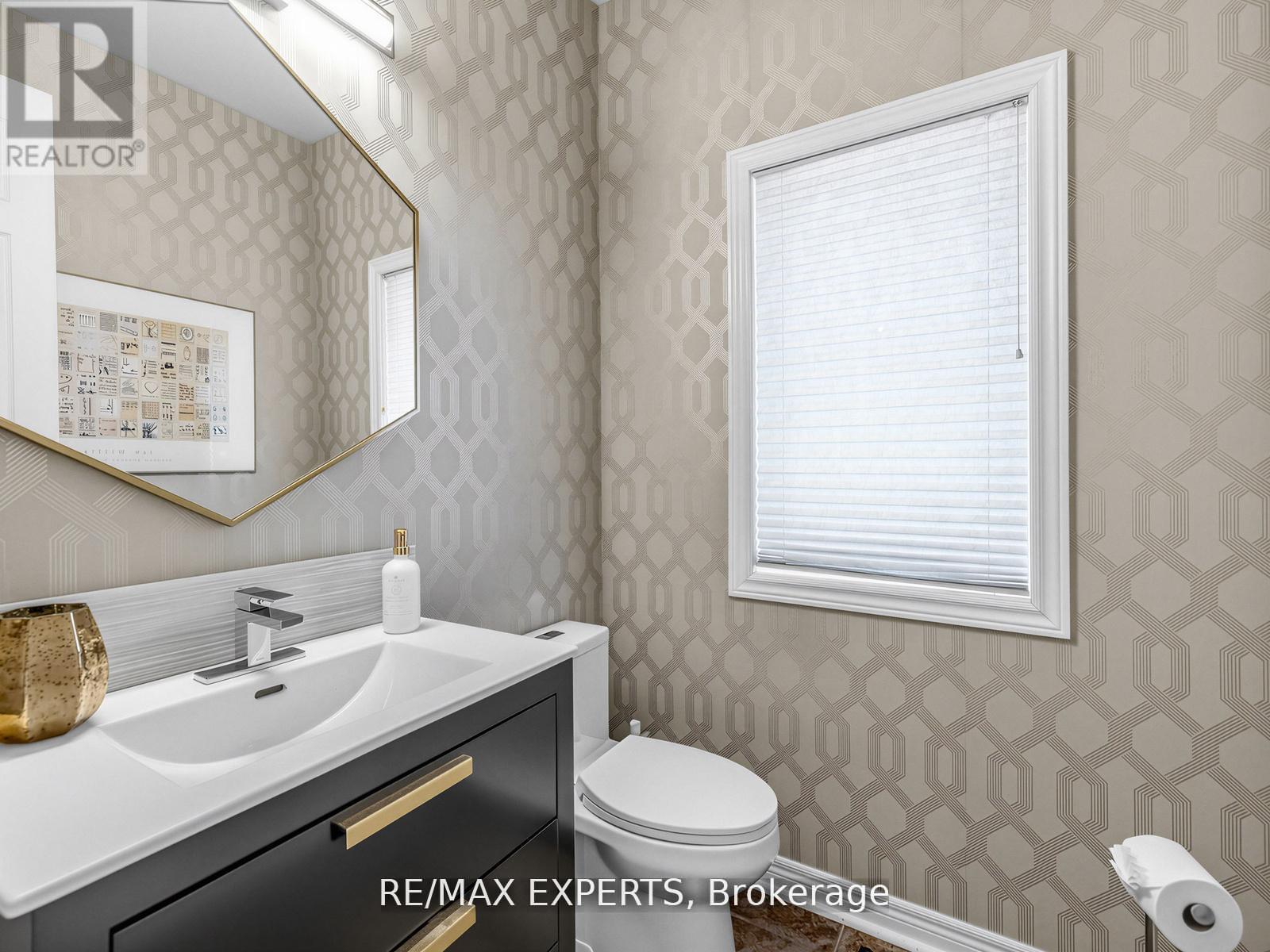 203 Thomson Creek Boulevard, Vaughan, Ontario  L4H 1H1 - Photo 8 - N13209256