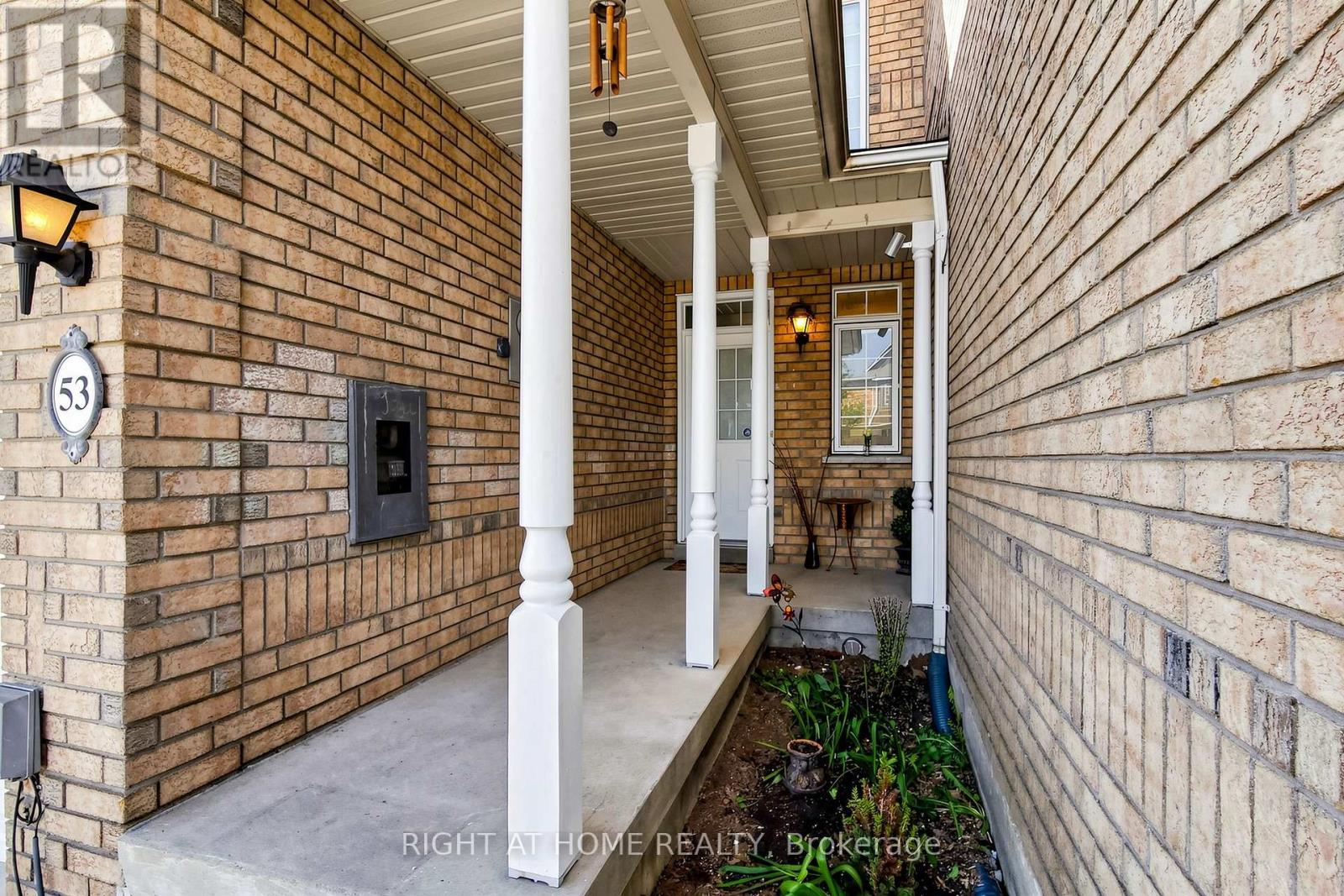 53 Cameo Drive, Richmond Hill, Ontario  L4S 2C1 - Photo 2 - N13209292