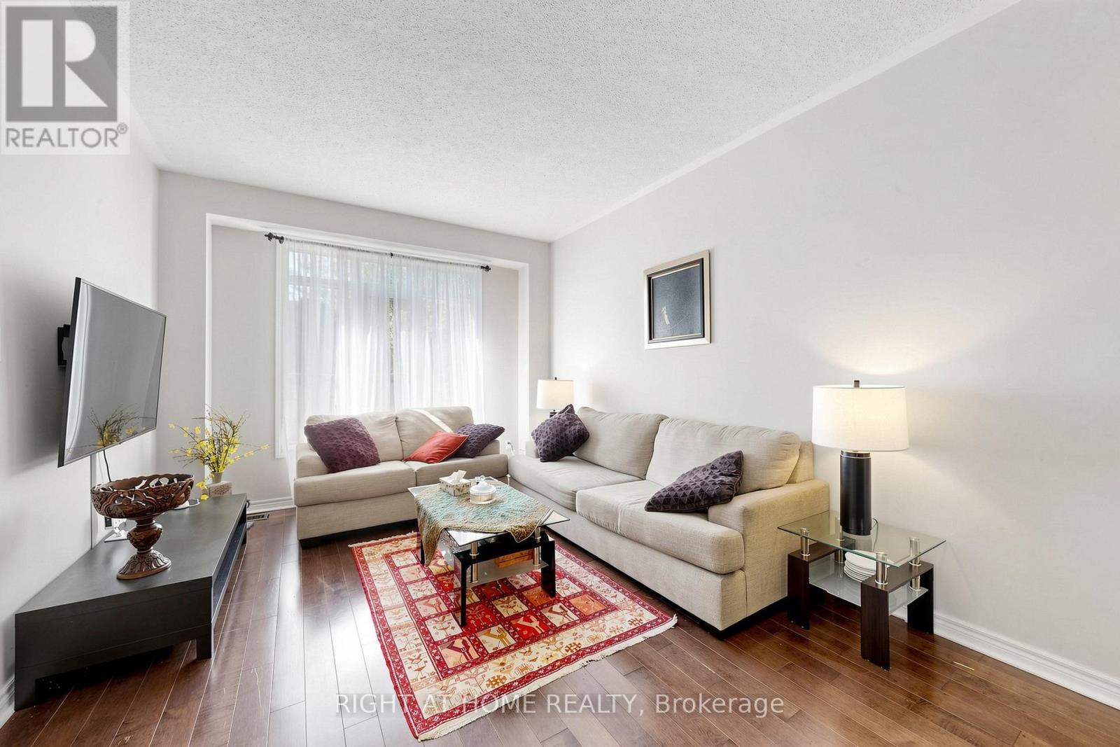 53 Cameo Drive, Richmond Hill, Ontario  L4S 2C1 - Photo 4 - N13209292