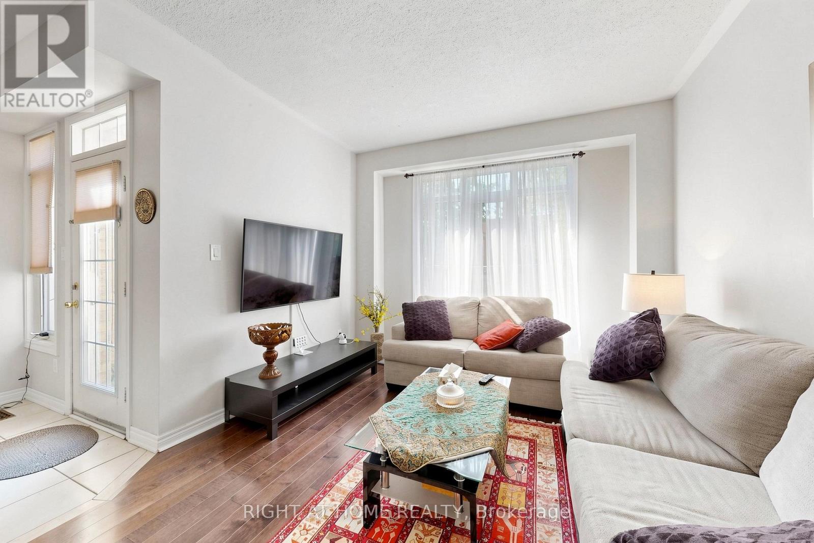 53 Cameo Drive, Richmond Hill, Ontario  L4S 2C1 - Photo 5 - N13209292