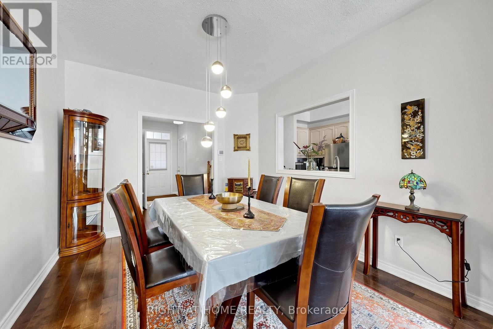 53 Cameo Drive, Richmond Hill, Ontario  L4S 2C1 - Photo 8 - N13209292