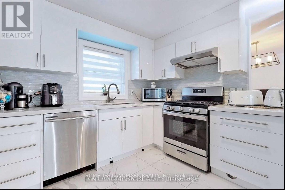 32 Kirk Drive, Markham, Ontario  L3T 3L1 - Photo 13 - N13209294