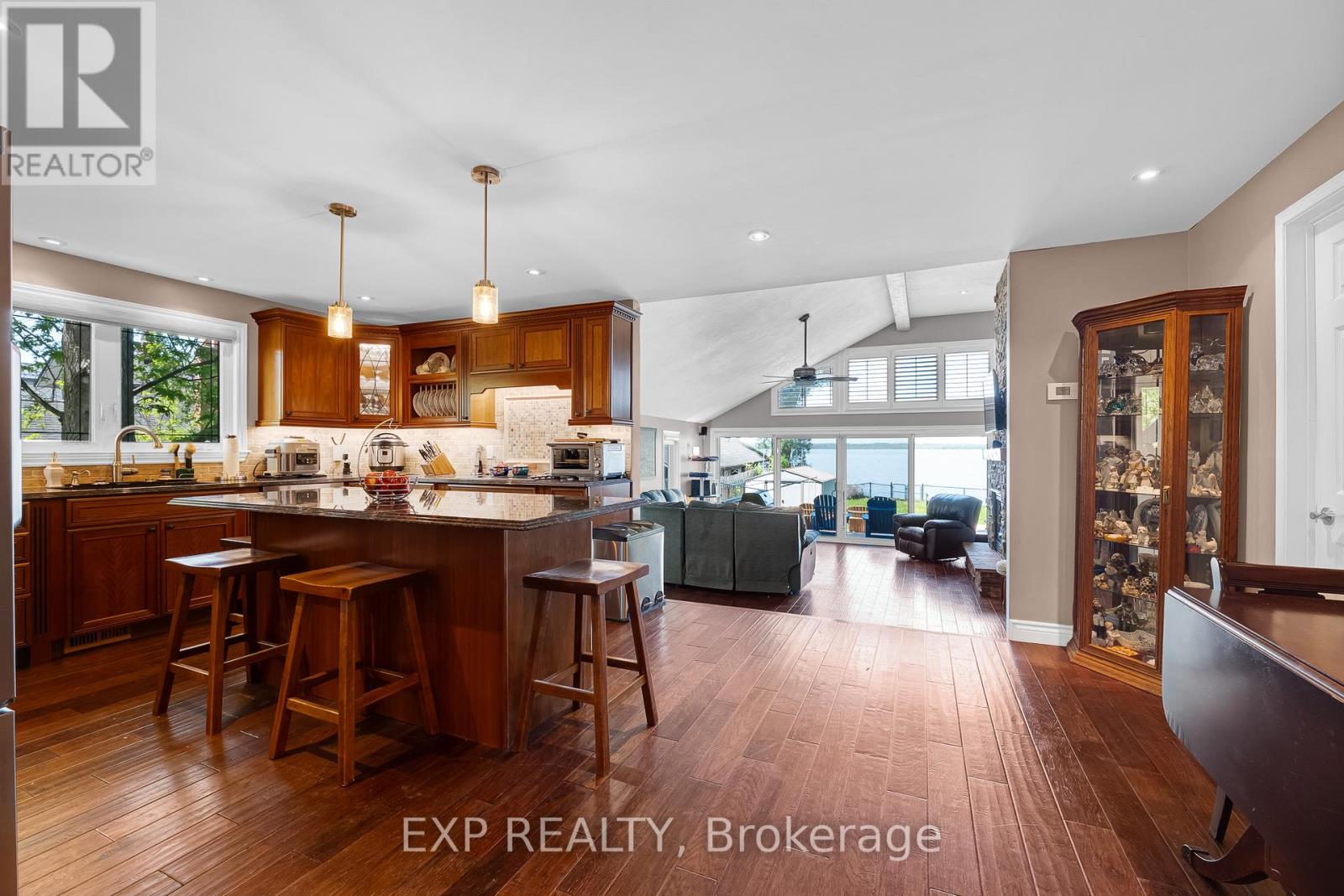 450 Lake Drive S, Georgina, Ontario  L4P 1P9 - Photo 7 - N13209354