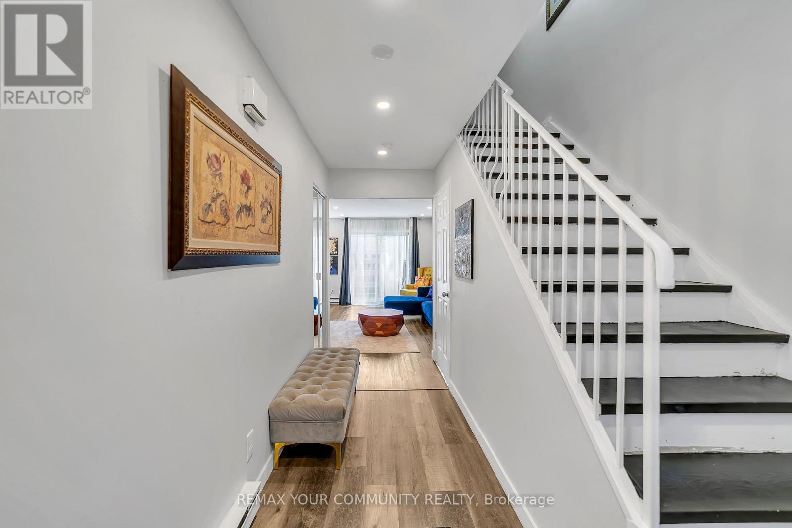 23 Bowman Way, Markham, Ontario  L3T 4Z5 - Photo 4 - N13209356