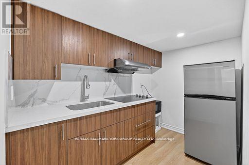 82 Baywell Crescent, Aurora, Ontario  L4H 7N4 - Photo 15 - N13209360