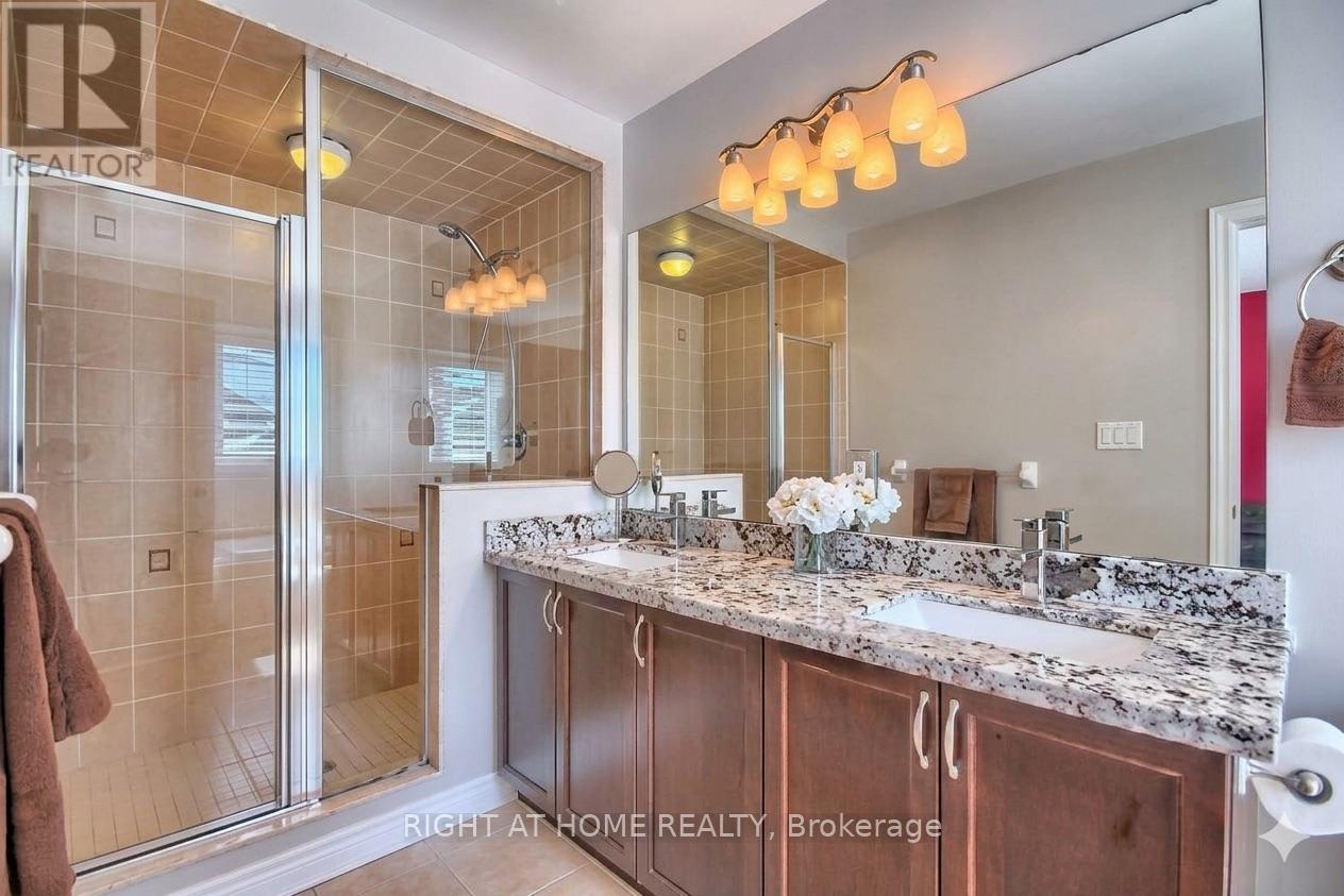 169 District Avenue, Vaughan, Ontario  L6A 0Y3 - Photo 5 - N13209408