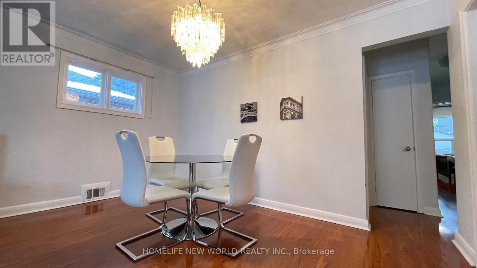Upper - 326 Crosby Avenue, Richmond Hill, Ontario  L4C 2R7 - Photo 5 - N13209430