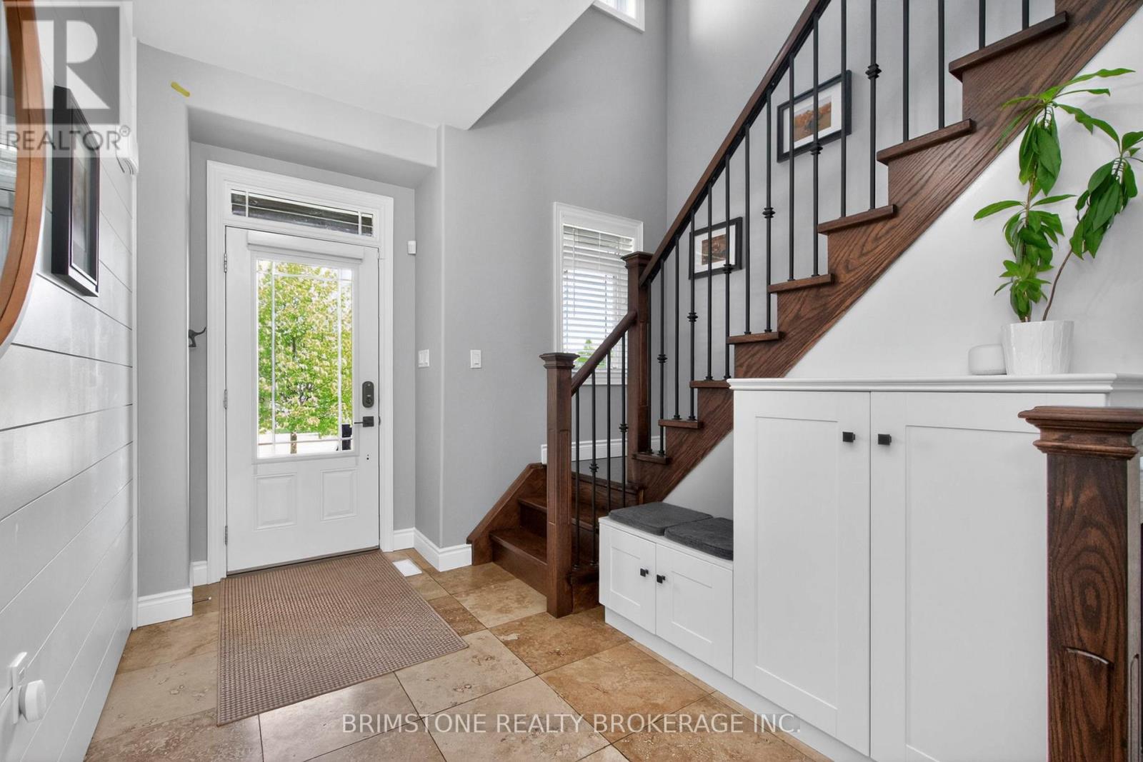 15 Lowry Court, Barrie, Ontario  L4N 7N3 - Photo 4 - S13209118