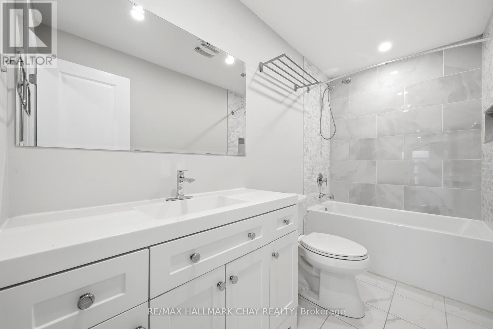 71 Lakeshore Road E, Oro-Medonte, Ontario  L0L 2E0 - Photo 15 - S13209132