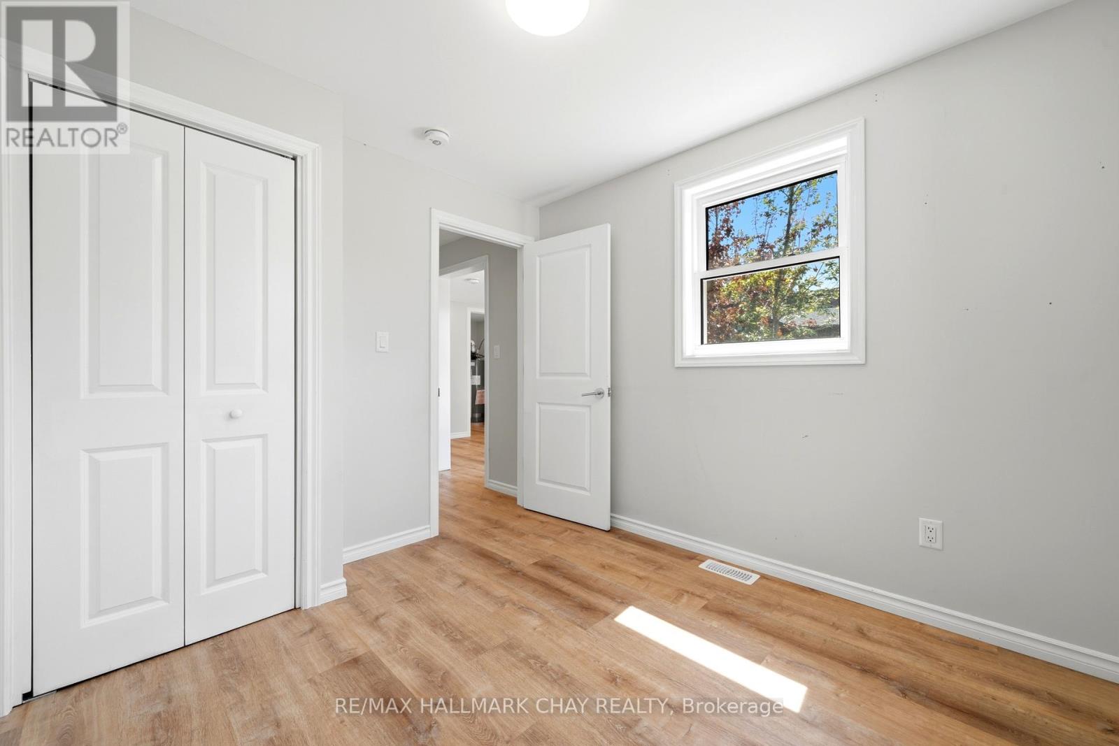 71 Lakeshore Road E, Oro-Medonte, Ontario  L0L 2E0 - Photo 21 - S13209132
