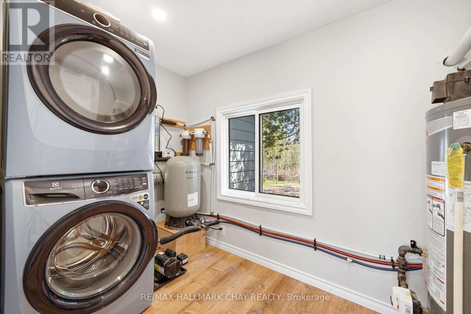 71 Lakeshore Road E, Oro-Medonte, Ontario  L0L 2E0 - Photo 22 - S13209132