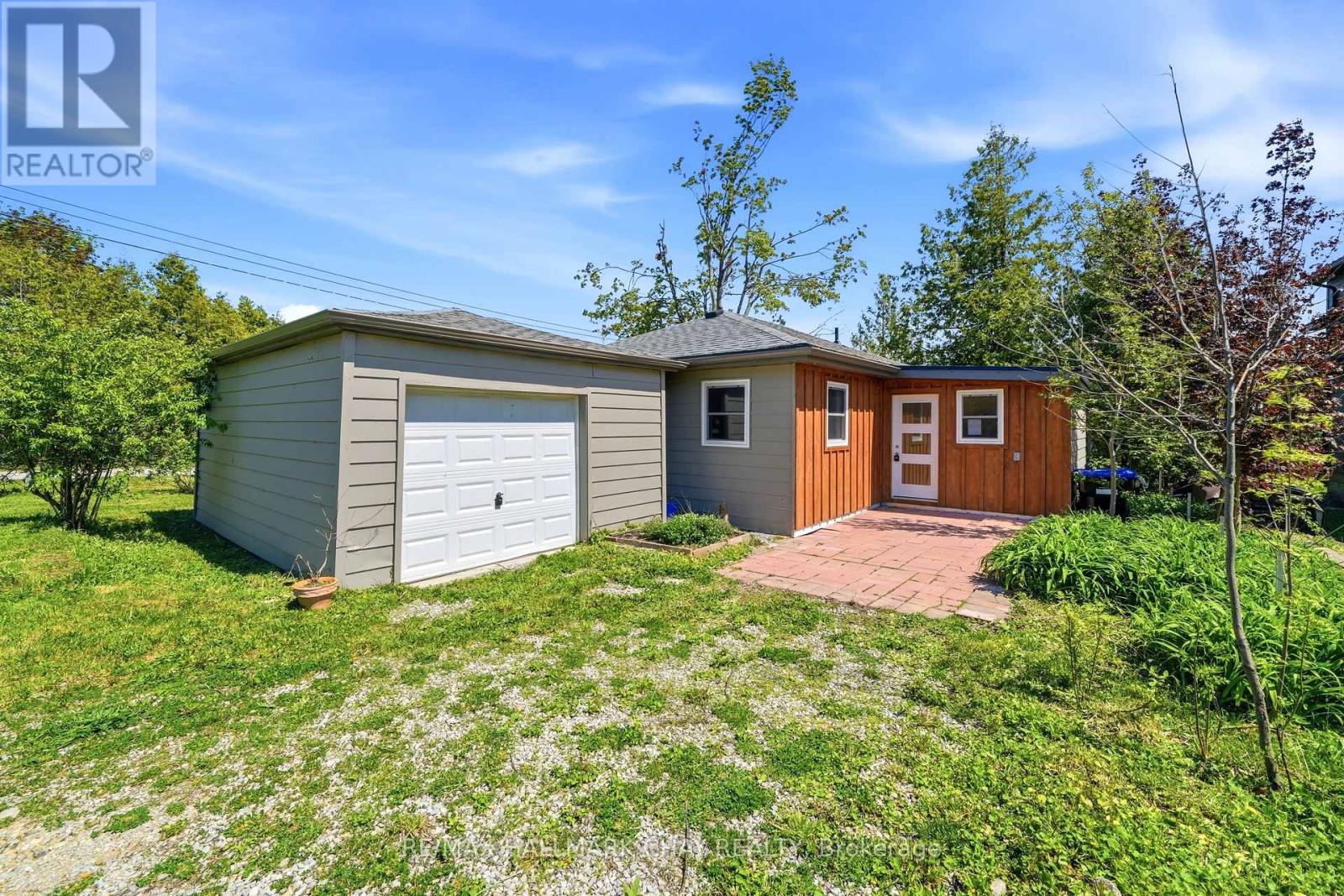 71 Lakeshore Road E, Oro-Medonte, Ontario  L0L 2E0 - Photo 3 - S13209132