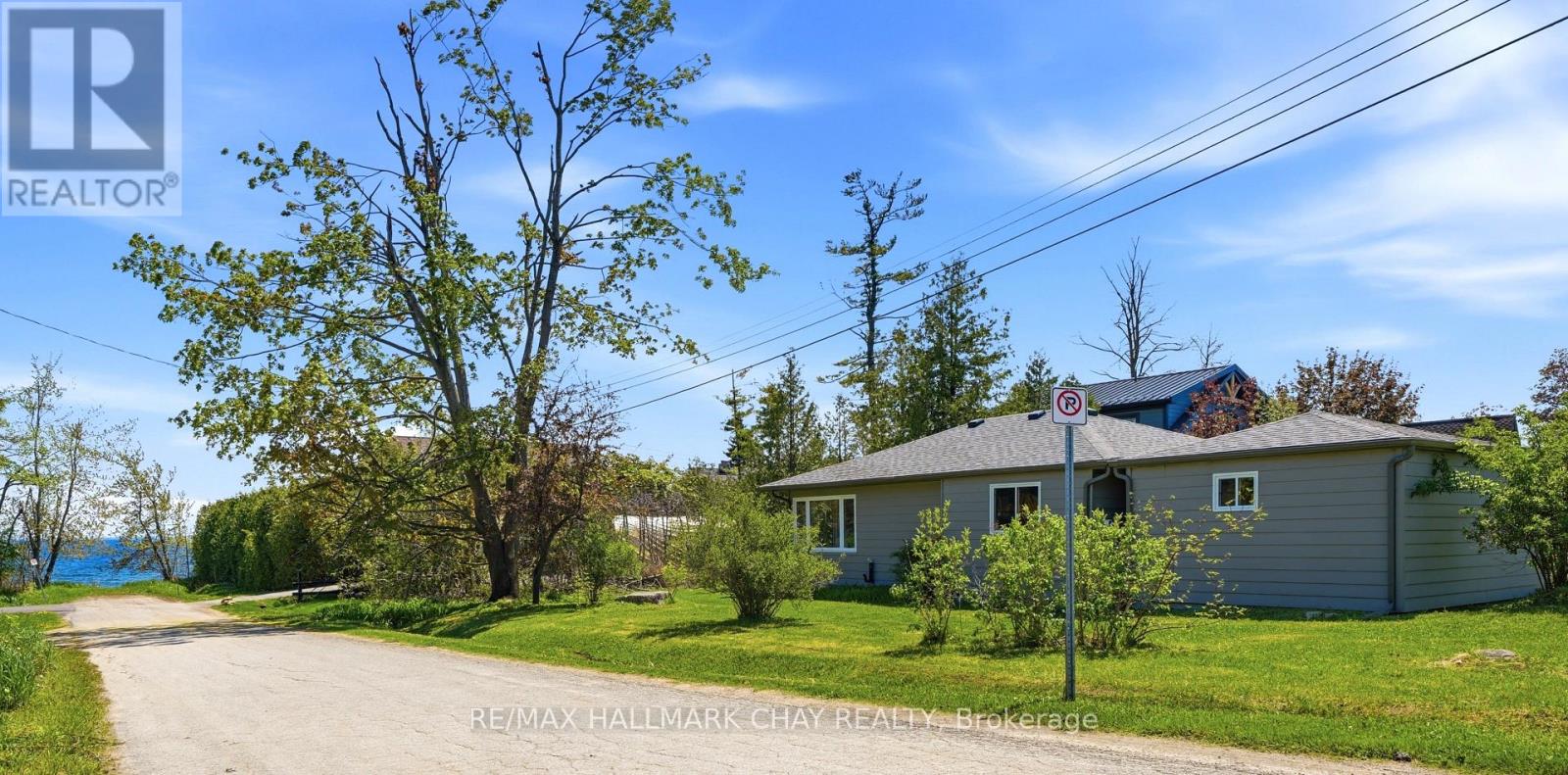 71 Lakeshore Road E, Oro-Medonte, Ontario  L0L 2E0 - Photo 5 - S13209132