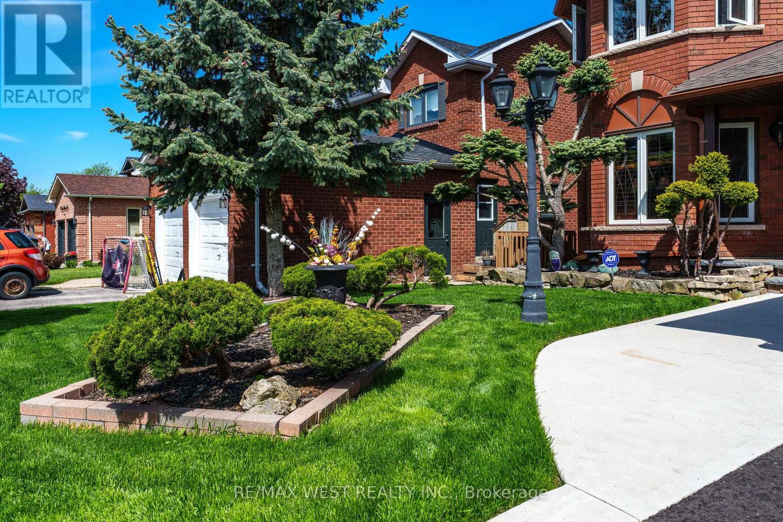 27 Golden Meadow Road, Barrie, Ontario L4N 7E6 - Photo 4 - S13209296