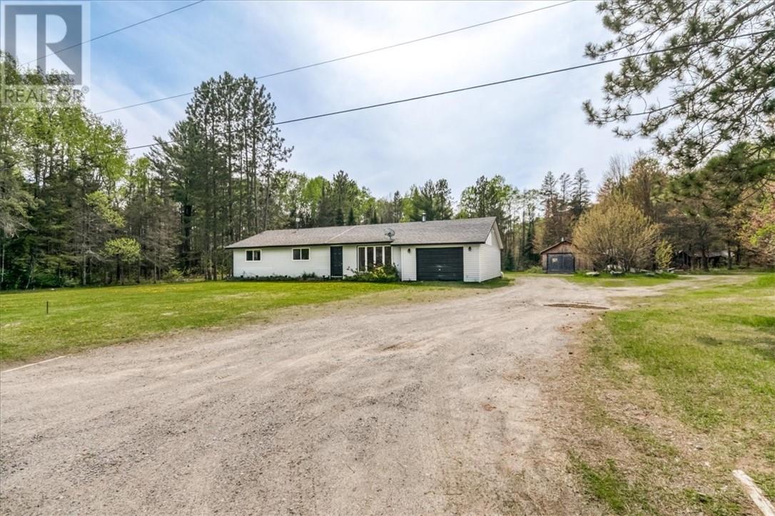 11 Miller Road, Espanola, Ontario  P5E 1R2 - Photo 2 - 2128098
