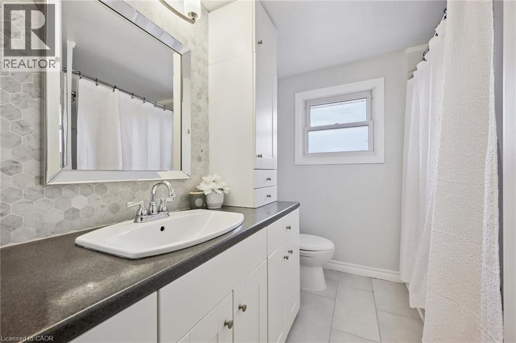 239 Lorraine Avenue, Kitchener, Ontario  N2B 1W9 - Photo 32 - 40834464