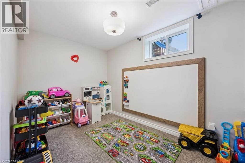 239 Lorraine Avenue, Kitchener, Ontario  N2B 1W9 - Photo 37 - 40834464