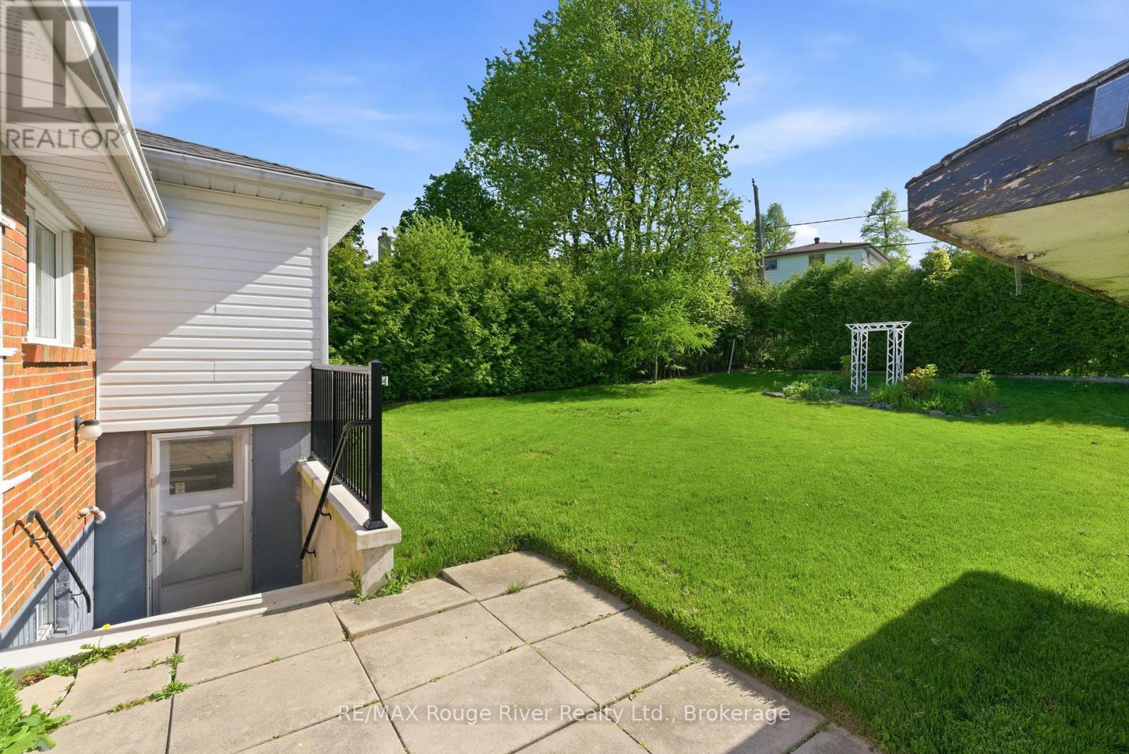 18 Strathy Road, Ajax, Ontario  L1S 2V1 - Photo 35 - E13209452