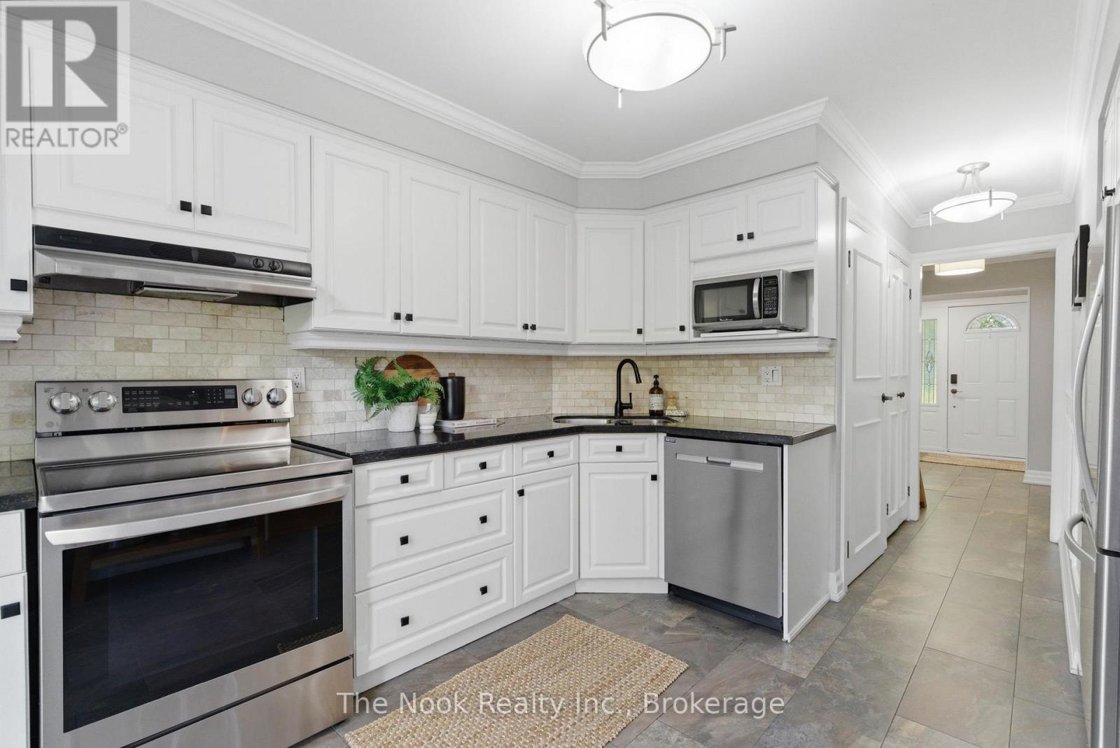 35 Michael Boulevard, Whitby, Ontario L1N 5P6 - Photo 21 - E13209606