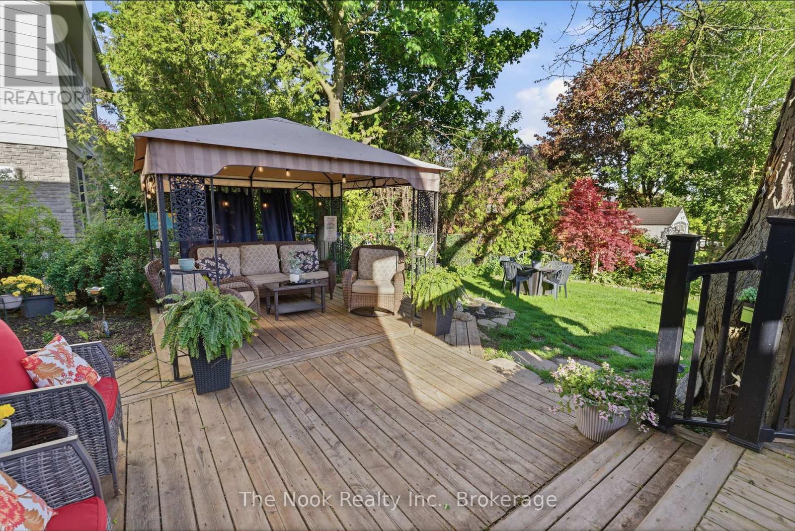 35 Michael Boulevard, Whitby, Ontario L1N 5P6 - Photo 4 - E13209606