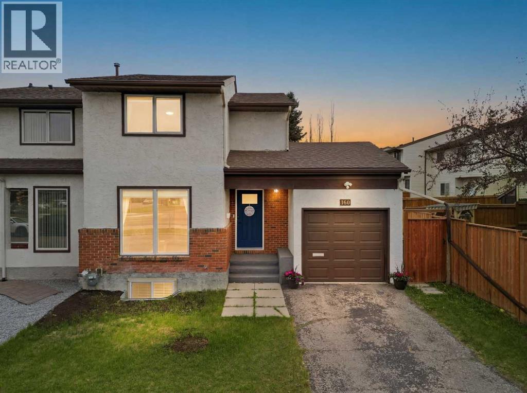160 Silvergrove Hill NW, Calgary, Alberta  T3B 4Z5 - Photo 1 - A2312337