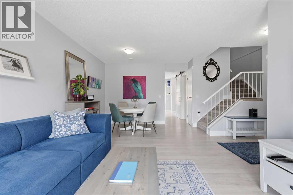 160 Silvergrove Hill NW, Calgary, Alberta  T3B 4Z5 - Photo 5 - A2312337