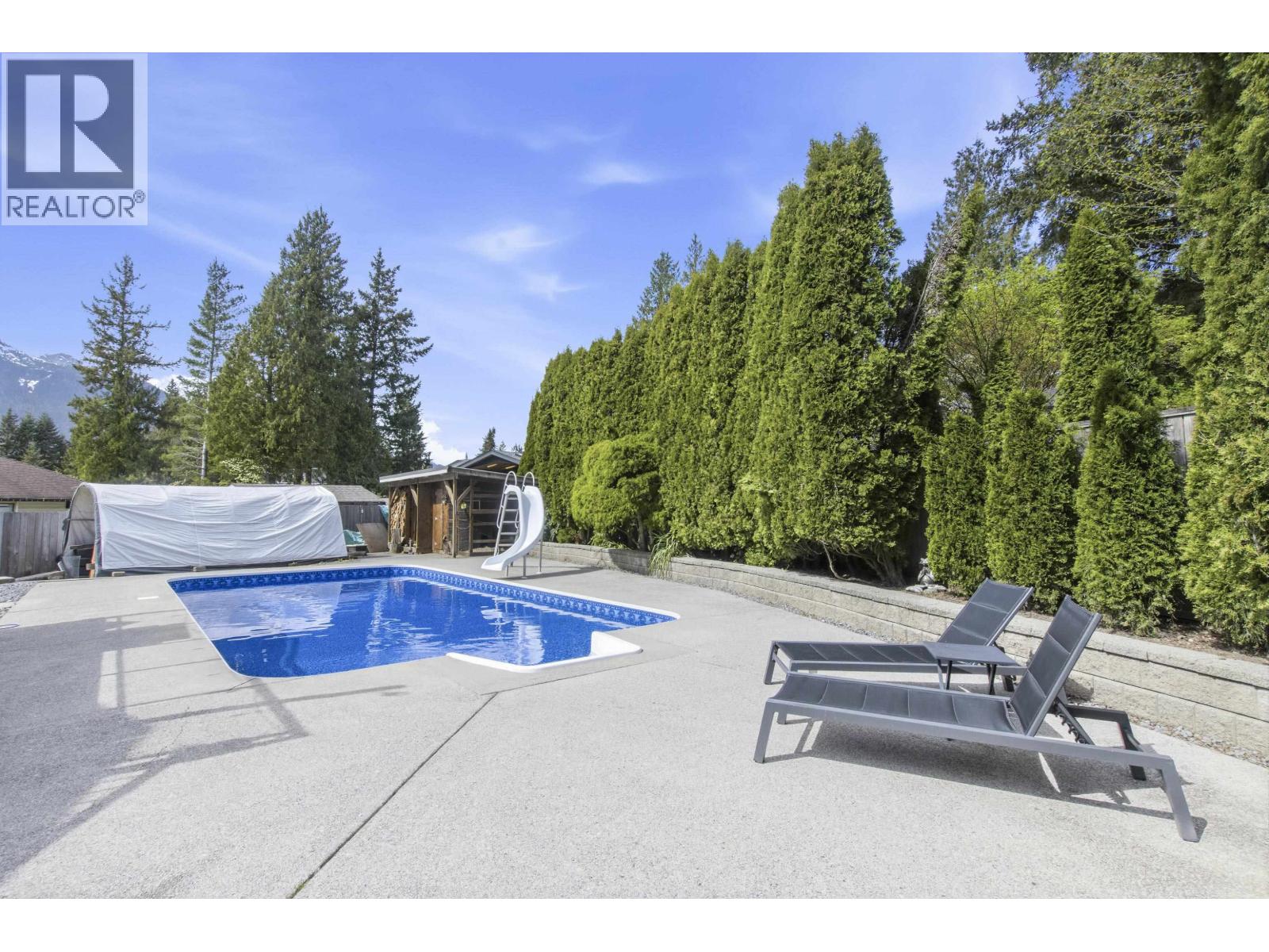 2541 Montrose Way, Squamish, British Columbia  V0N 1T0 - Photo 13 - R3129208