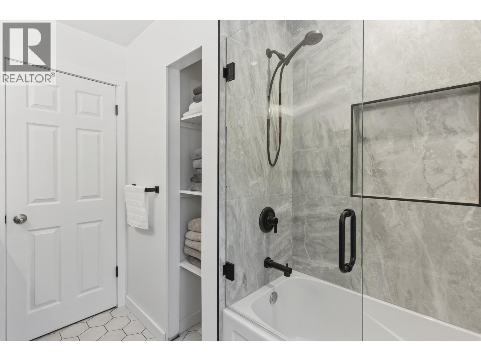 2541 Montrose Way, Squamish, British Columbia  V0N 1T0 - Photo 27 - R3129208