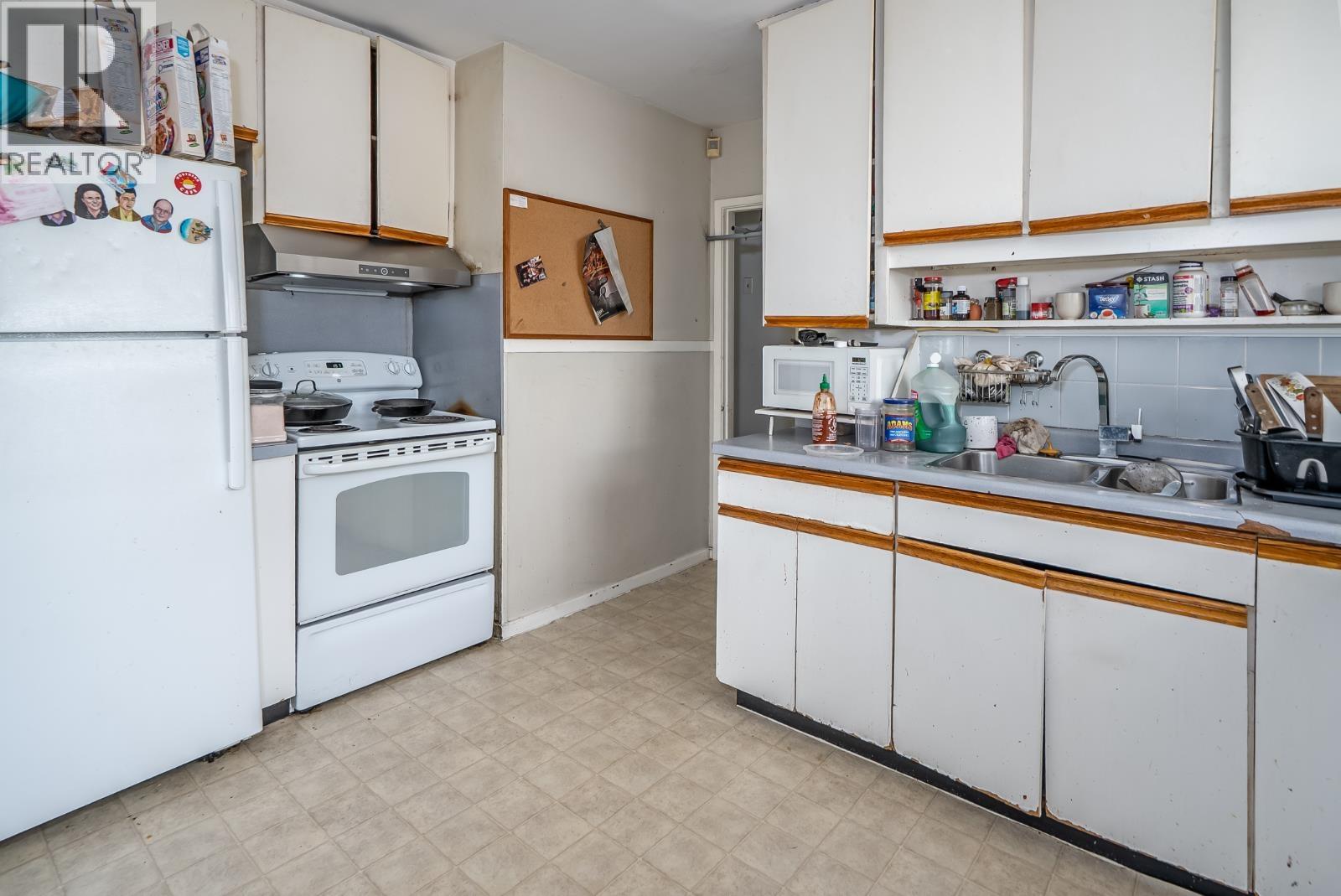 1987 E 61st Avenue, Vancouver, British Columbia  V5P 2K2 - Photo 13 - R3129212