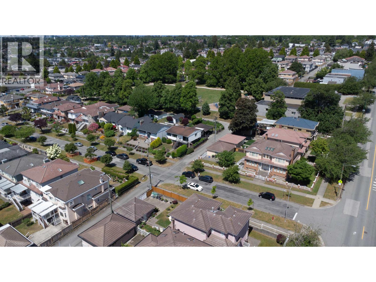 1987 E 61st Avenue, Vancouver, British Columbia  V5P 2K2 - Photo 6 - R3129212