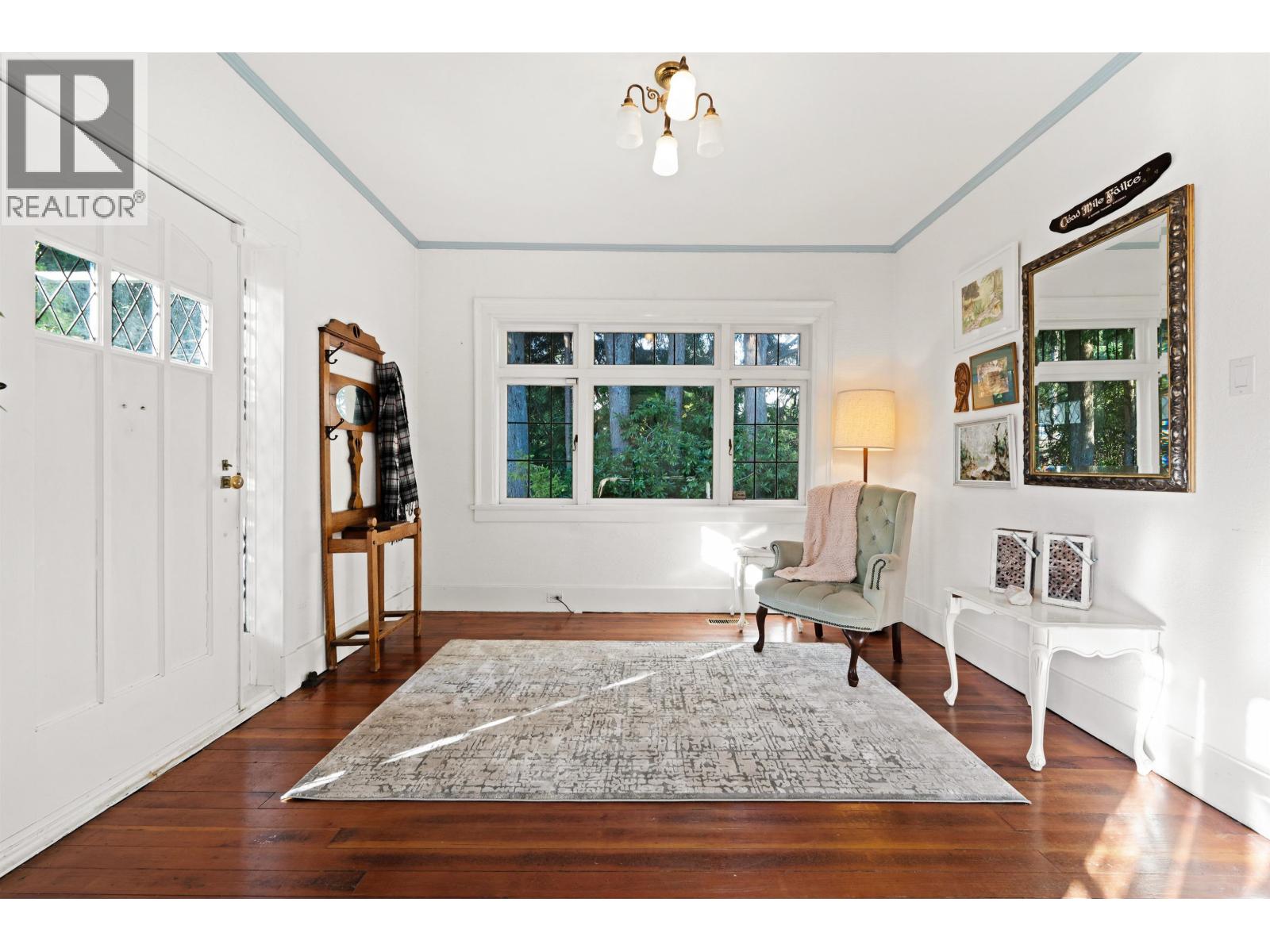 1376 11th Street, West Vancouver, British Columbia  V7T 2M9 - Photo 4 - R3129227