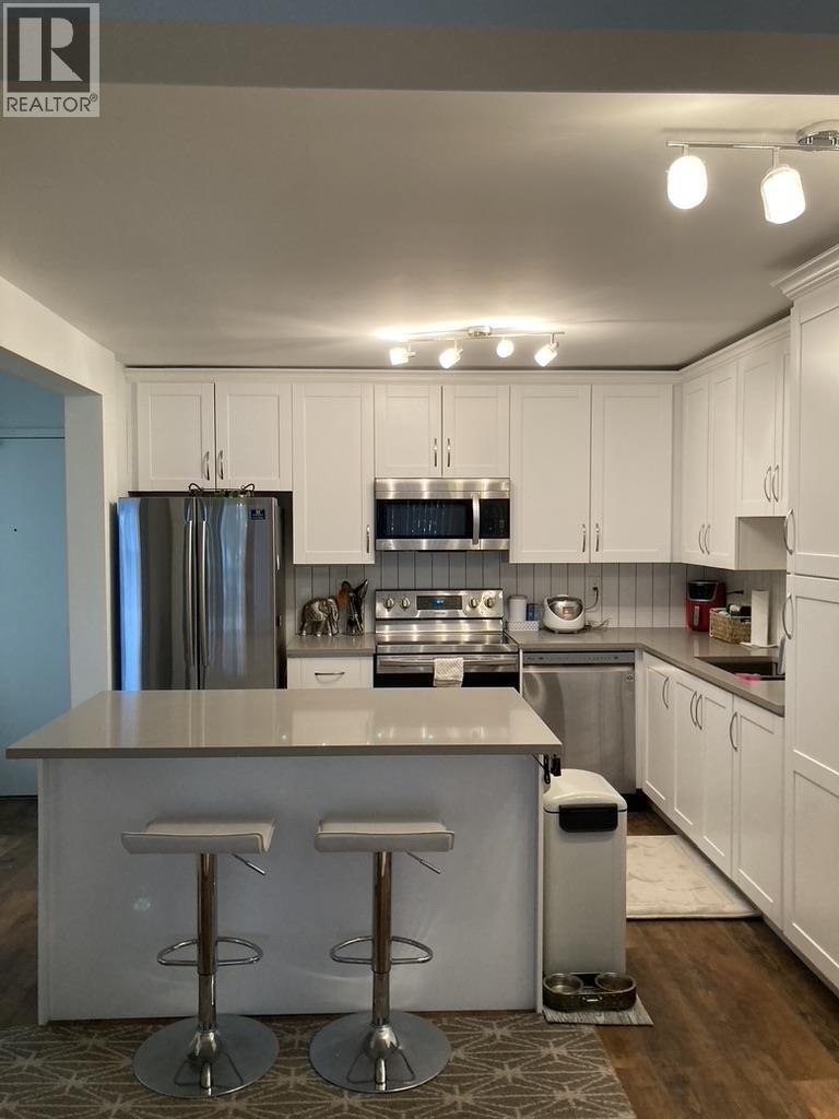 218 932 Robinson Street, Coquitlam, British Columbia  V3J 7R8 - Photo 4 - R3129222