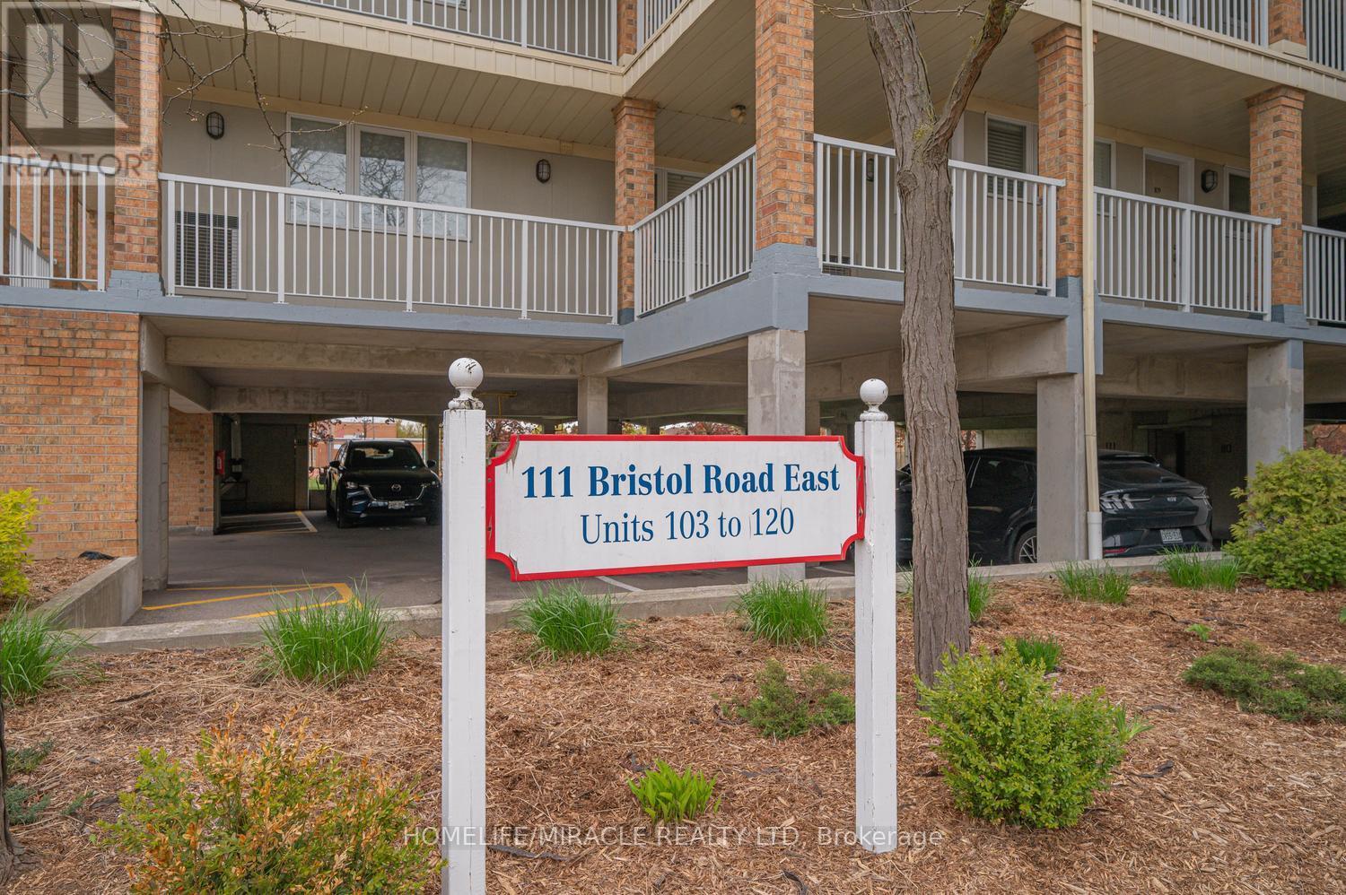 116 - 111 Bristol Road E, Mississauga, Ontario  L4Z 3P6 - Photo 4 - W13209086