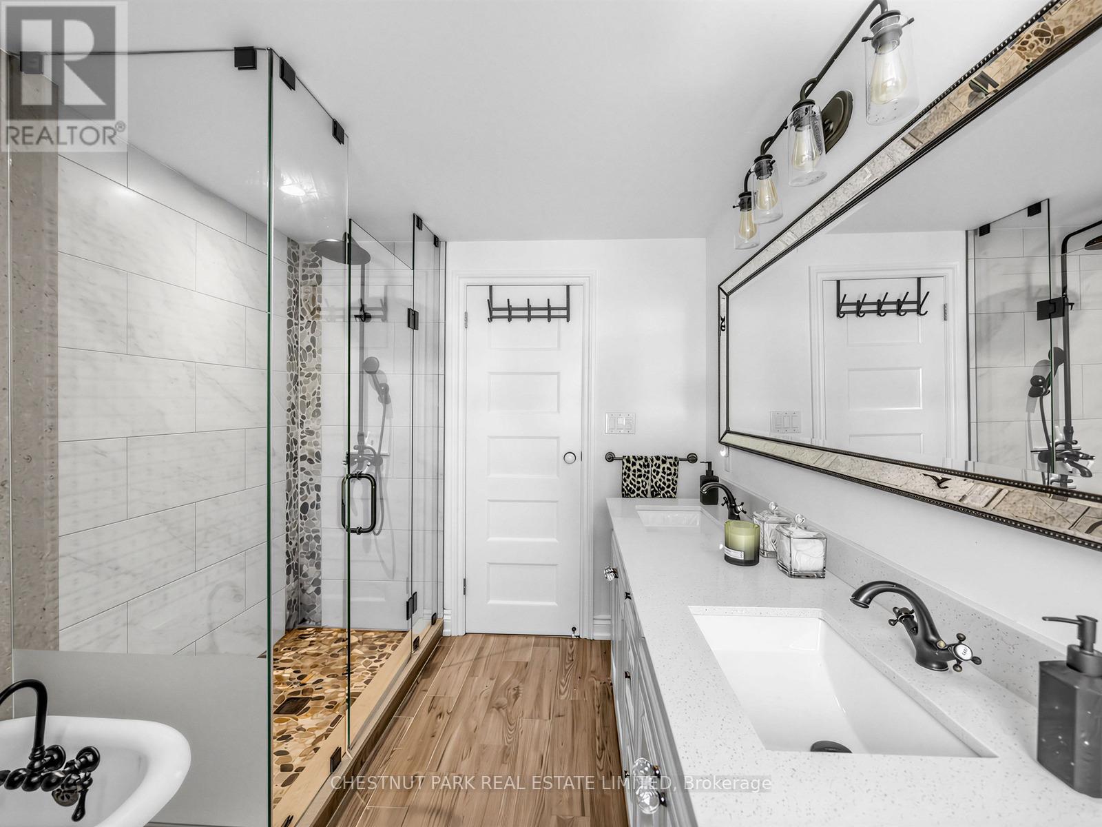 725 Bexhill Road, Mississauga, Ontario  L5H 3K9 - Photo 22 - W13209144