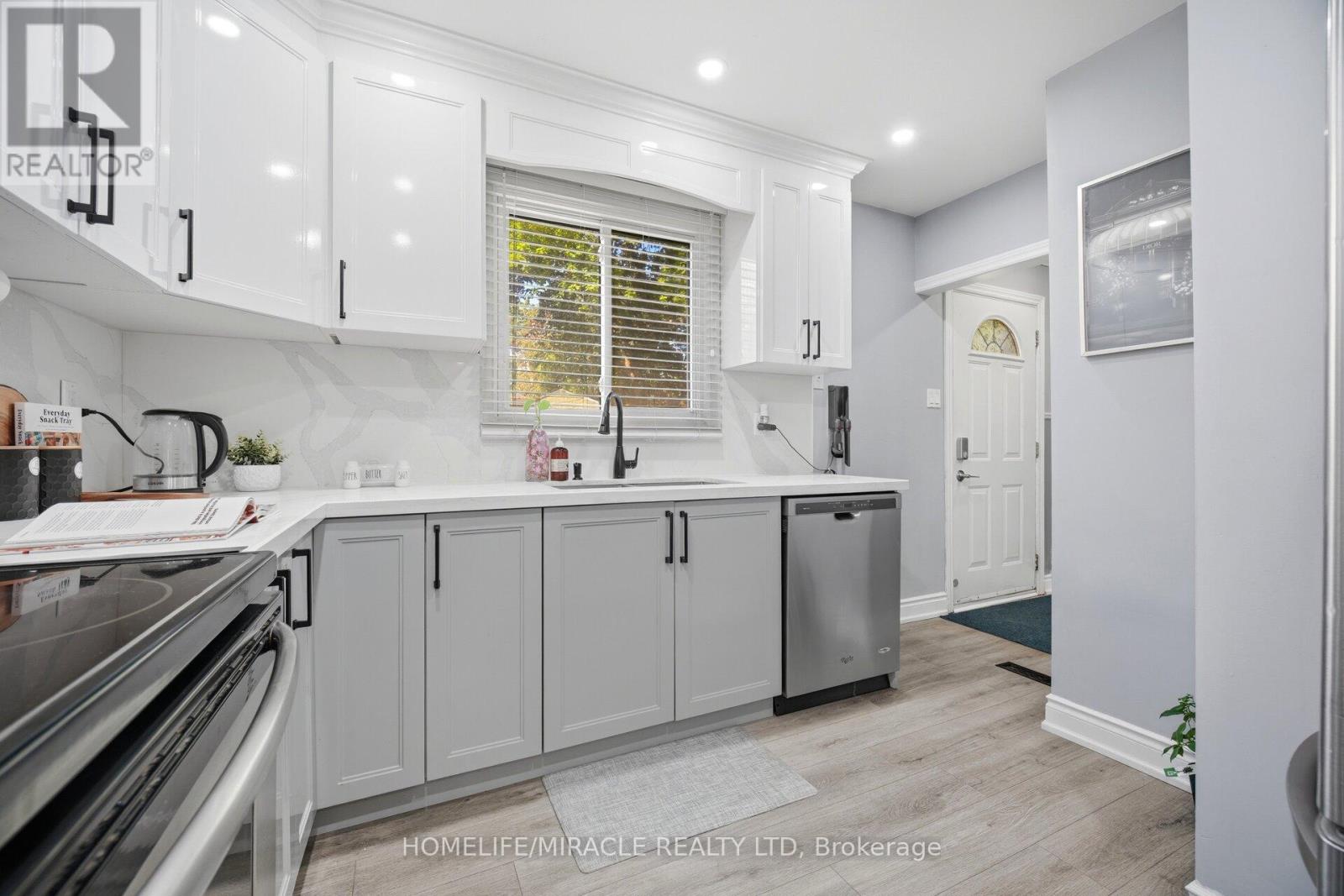 16 - 57 Hansen Road N, Brampton, Ontario L6V 3C6 - Photo 7 - W13209154