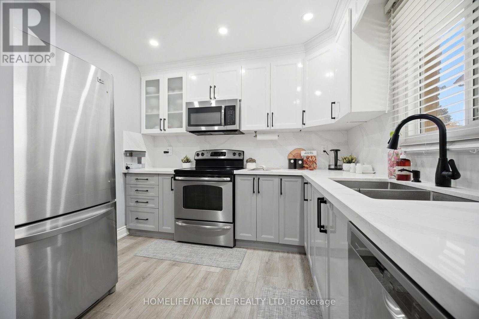 16 - 57 Hansen Road N, Brampton, Ontario L6V 3C6 - Photo 8 - W13209154