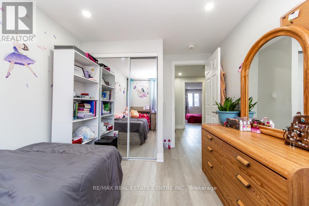 12 Greenhills Square, Brampton, Ontario  L6S 2J4 - Photo 28 - W13209164