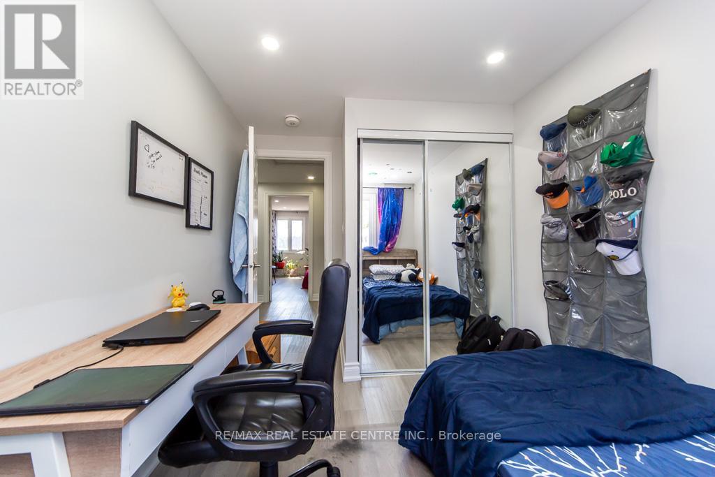 12 Greenhills Square, Brampton, Ontario  L6S 2J4 - Photo 31 - W13209164