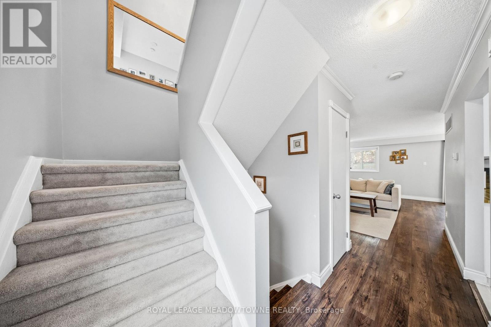 8 Lynden Circle, Halton Hills, Ontario  L7G 4Y8 - Photo 20 - W13209170