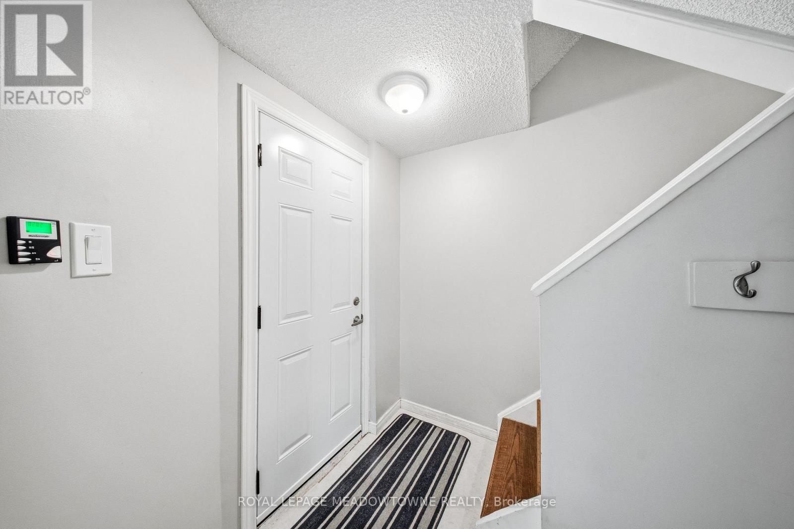 8 Lynden Circle, Halton Hills, Ontario  L7G 4Y8 - Photo 30 - W13209170