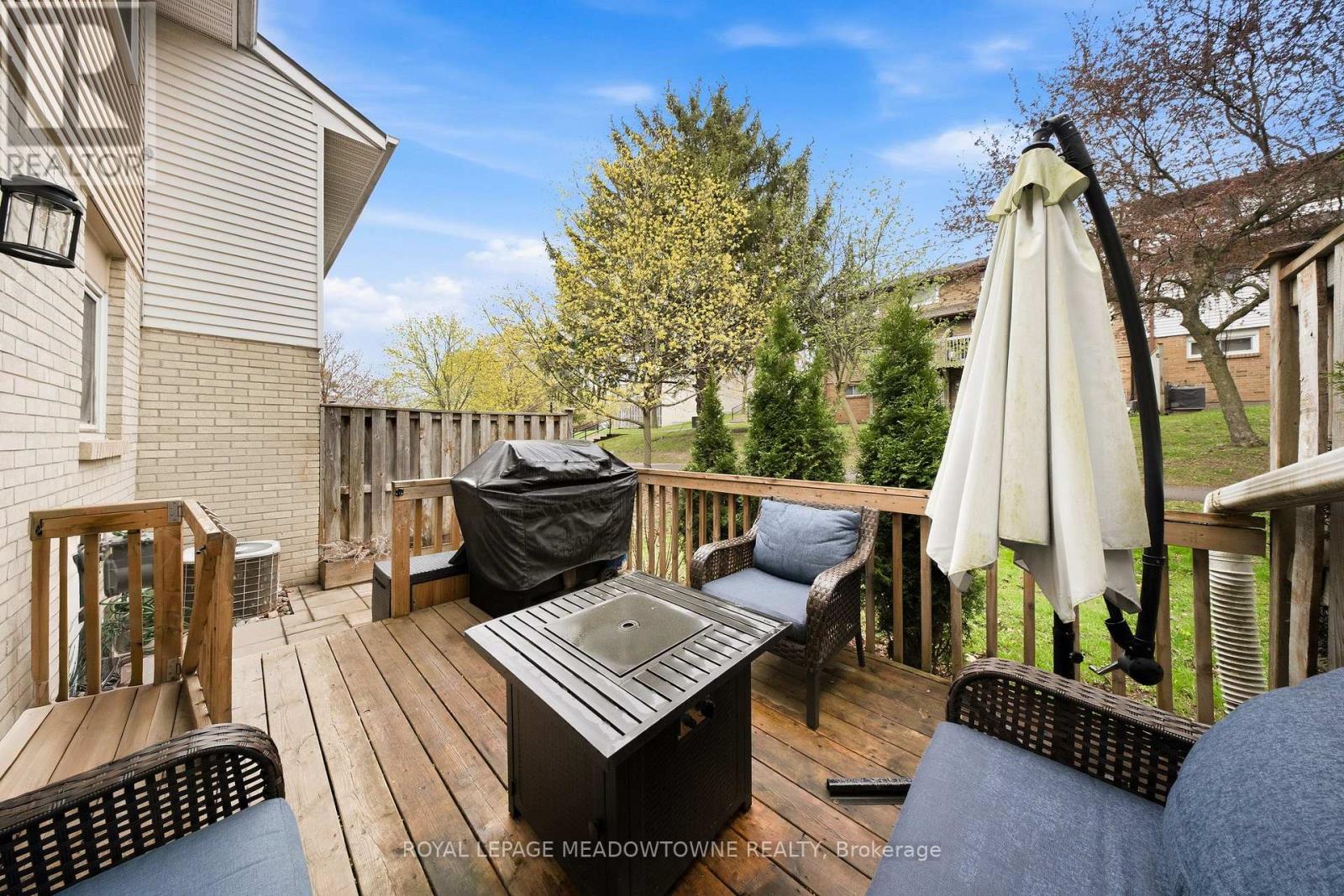 8 Lynden Circle, Halton Hills, Ontario  L7G 4Y8 - Photo 35 - W13209170