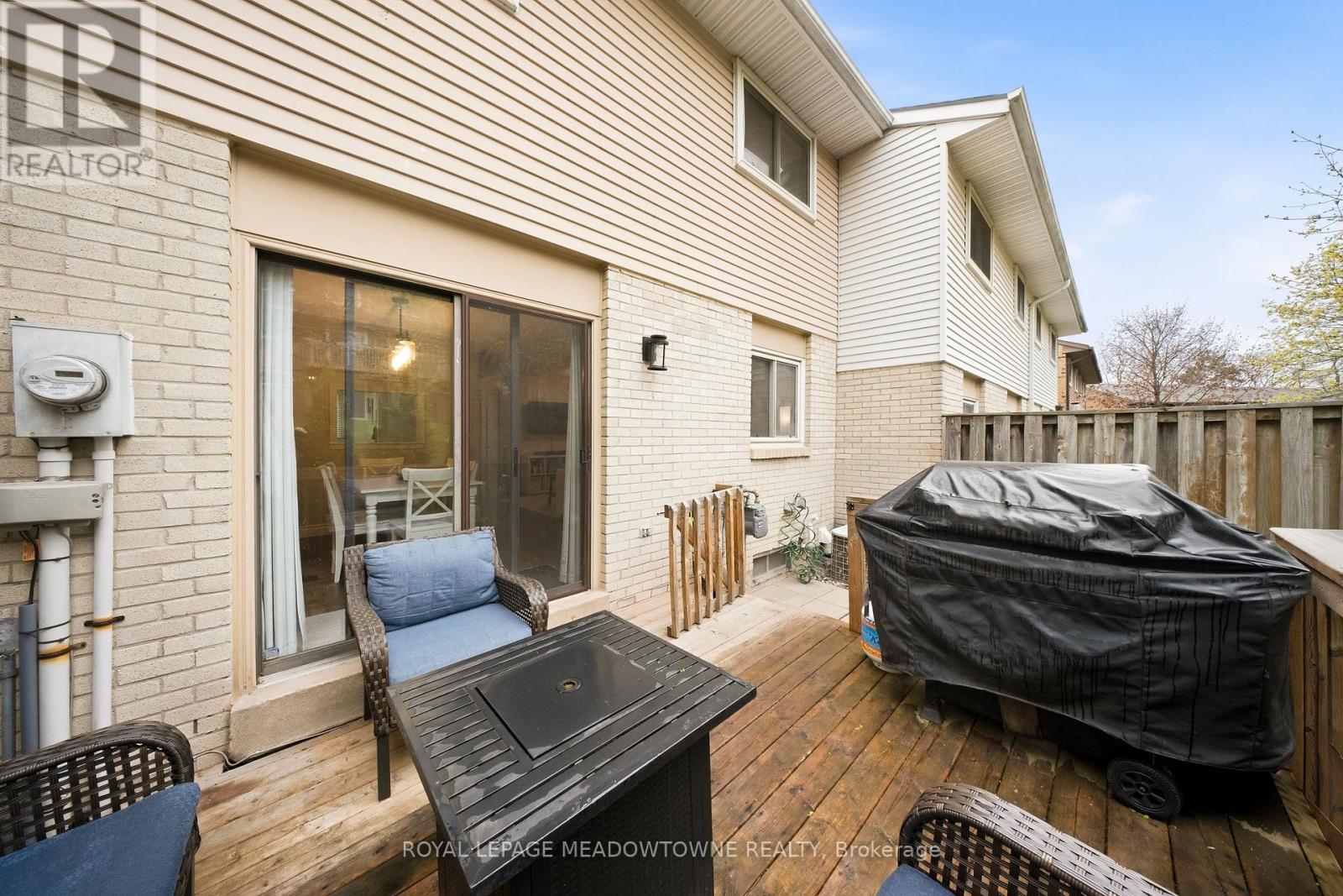 8 Lynden Circle, Halton Hills, Ontario  L7G 4Y8 - Photo 36 - W13209170