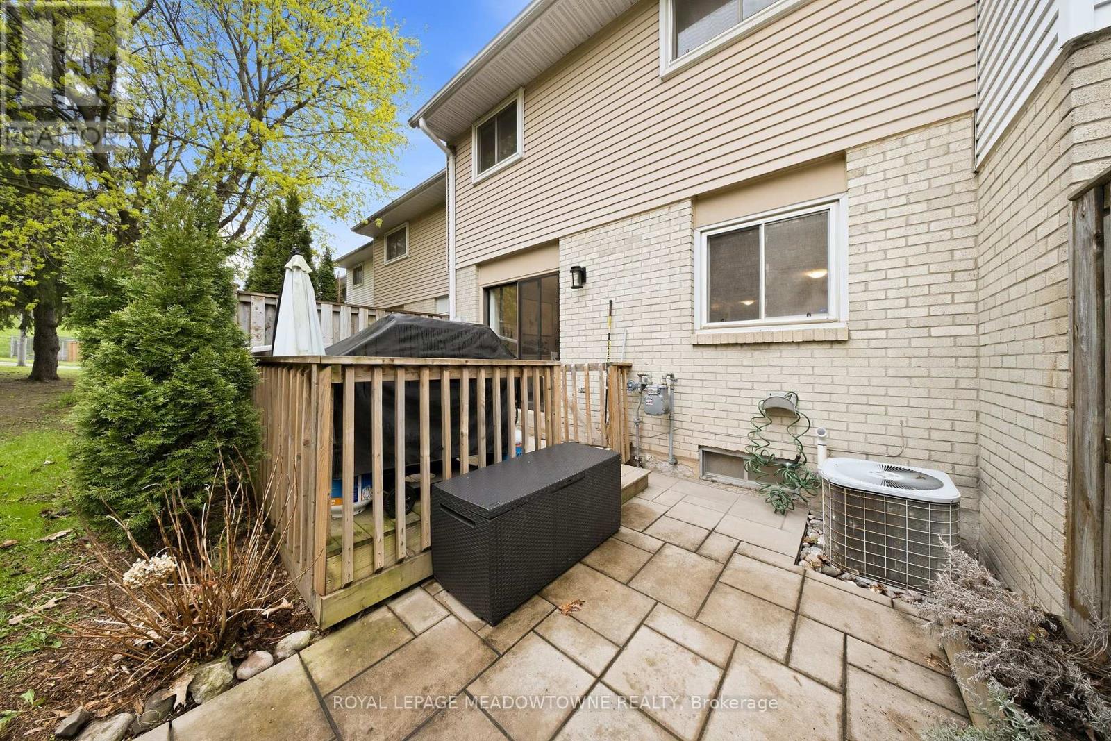 8 Lynden Circle, Halton Hills, Ontario  L7G 4Y8 - Photo 37 - W13209170