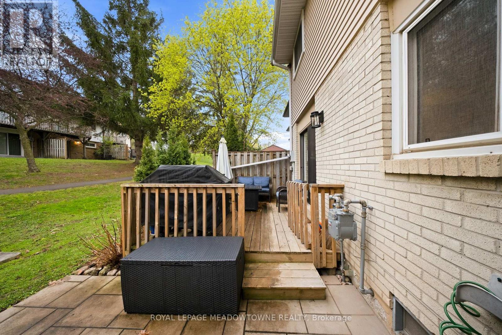 8 Lynden Circle, Halton Hills, Ontario  L7G 4Y8 - Photo 39 - W13209170