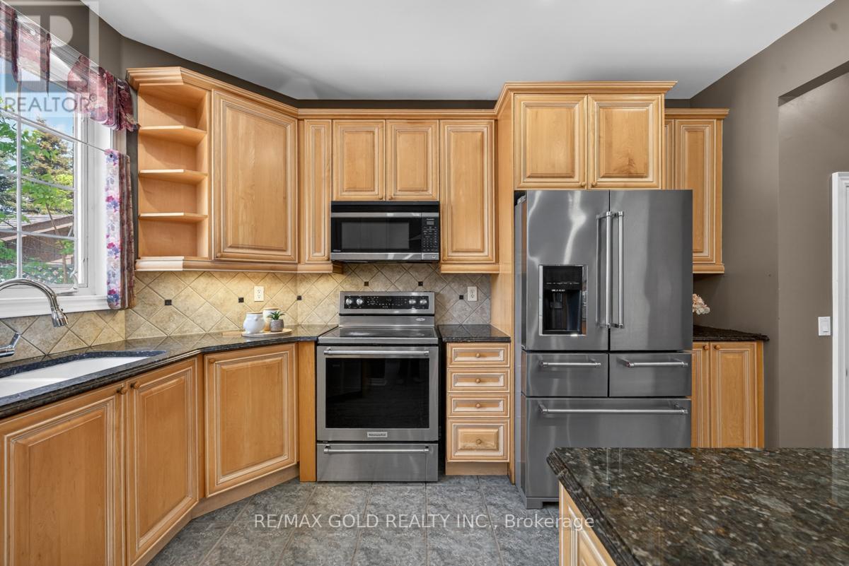 61 Whitwell Drive, Brampton, Ontario  L6P 1E5 - Photo 19 - W13209244