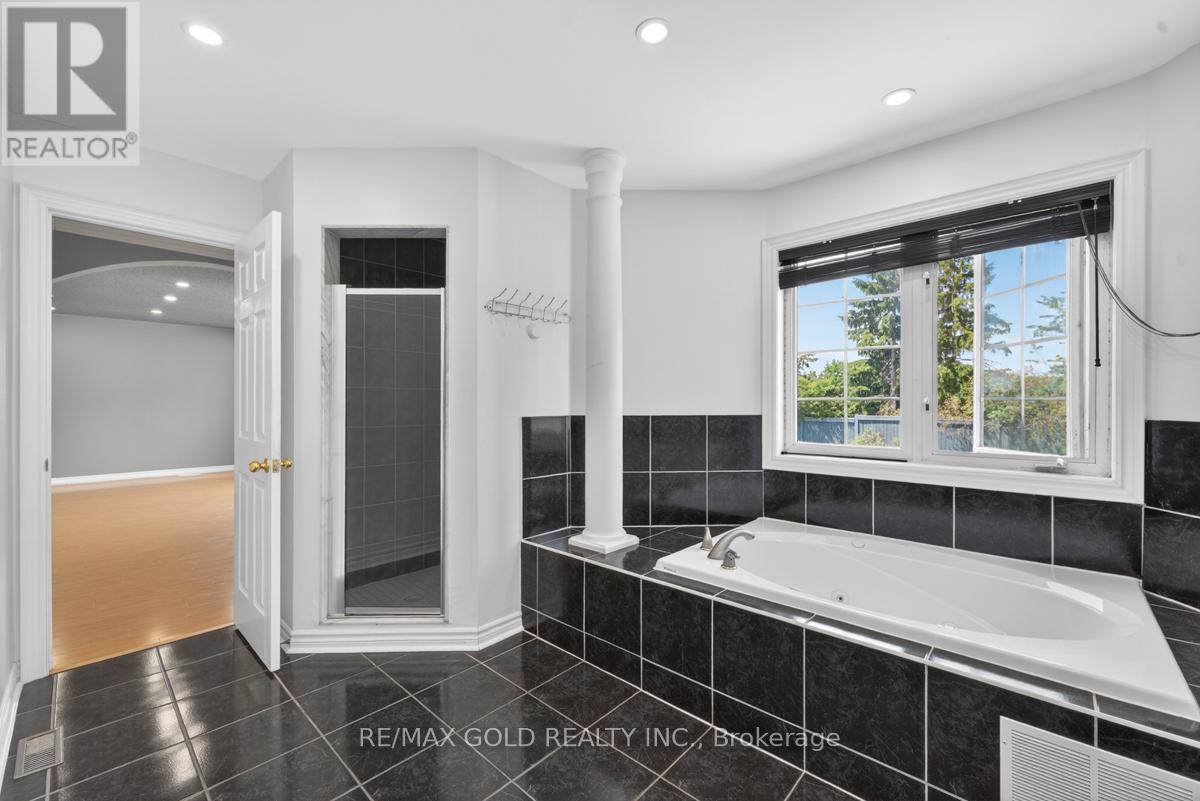 61 Whitwell Drive, Brampton, Ontario  L6P 1E5 - Photo 29 - W13209244