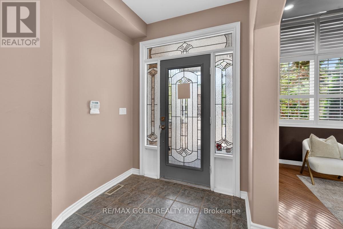 61 Whitwell Drive, Brampton, Ontario  L6P 1E5 - Photo 7 - W13209244