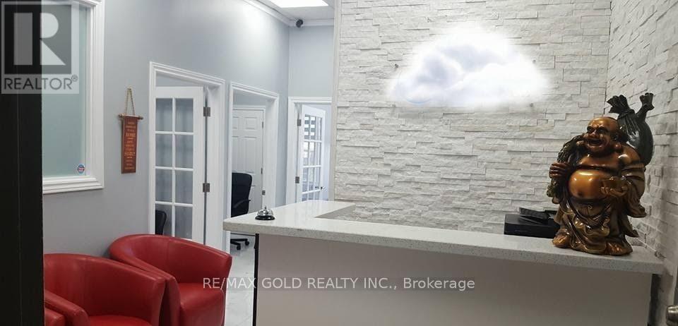205 - 20 Maritime Ontario Boulevard, Brampton, Ontario L6S 0E7 - Photo 1 - W13209300