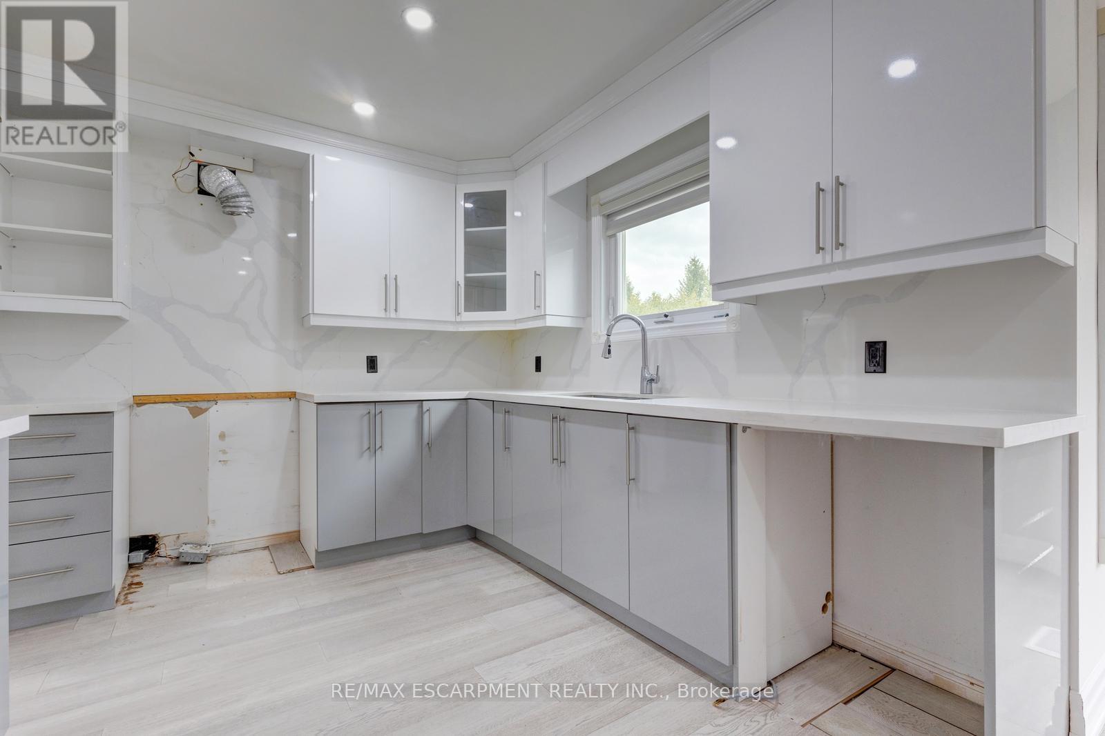 18555 Hurontario Street, Caledon, Ontario  L7K 0X8 - Photo 15 - W13209342