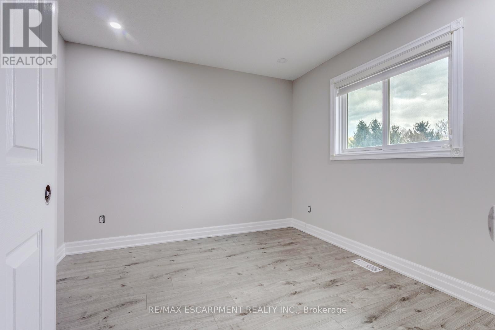 18555 Hurontario Street, Caledon, Ontario  L7K 0X8 - Photo 36 - W13209342
